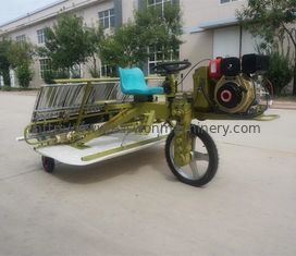 8 صفوف آلة زرع الأرز محرك الديزل 10.7mu / H آلة زراعة الأرز